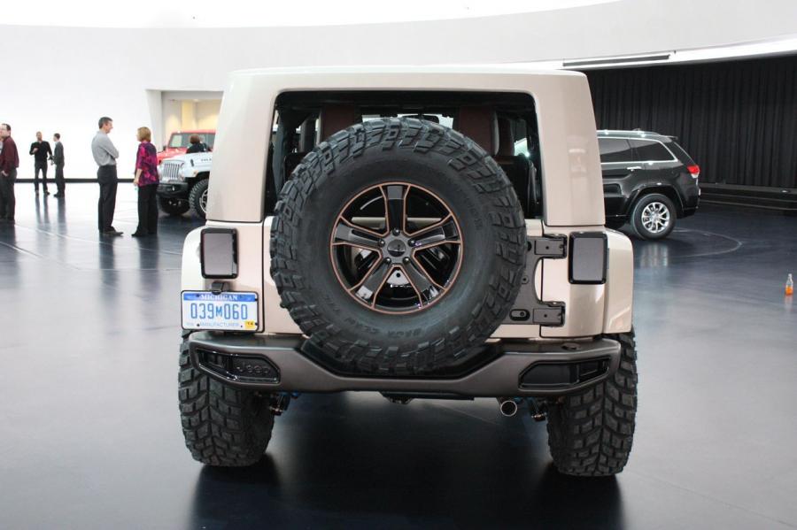  Jeep Wrangler Flattop Concept 2013 года  (фото 8 из 23)